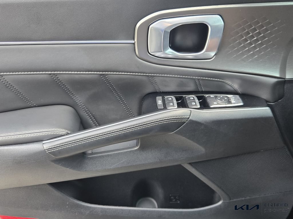 Certified 2023 Kia Sorento SX FWD image 31