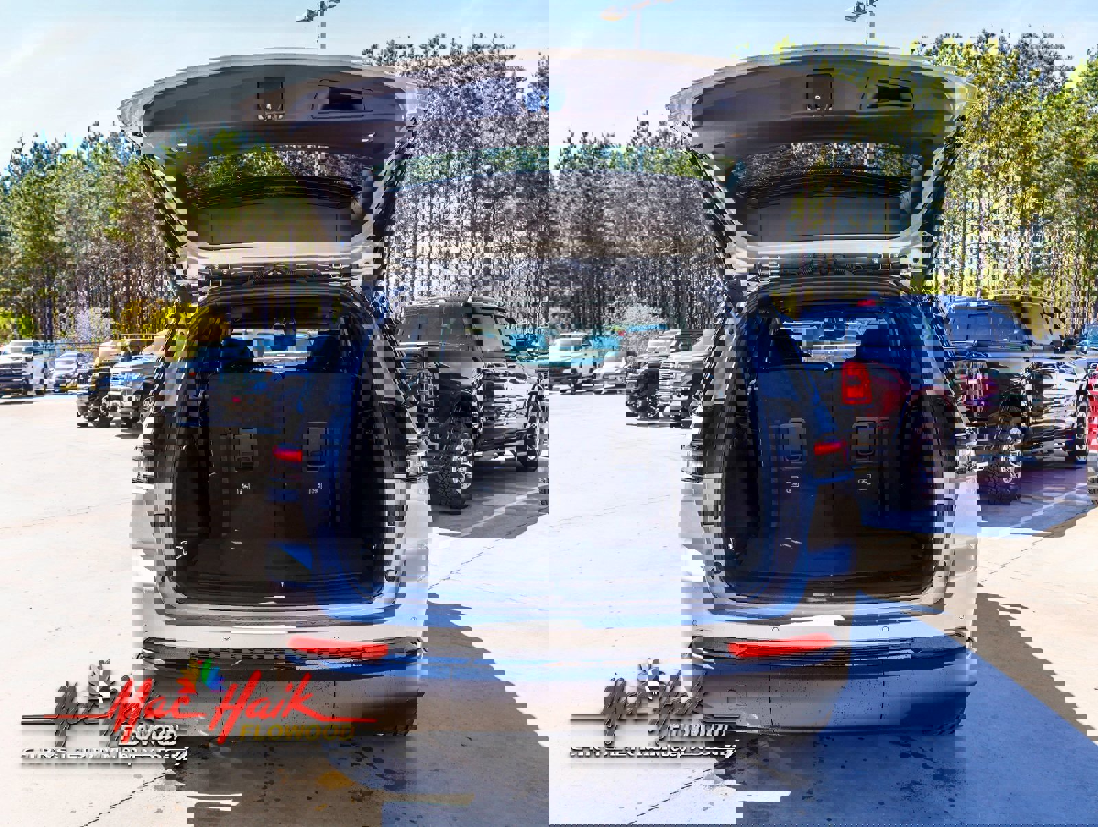 Used 2025 Jeep Grand Cherokee L Altitude image 8