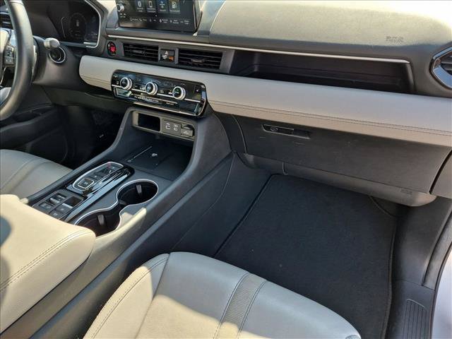 Certified 2025 Honda Pilot Touring image 25