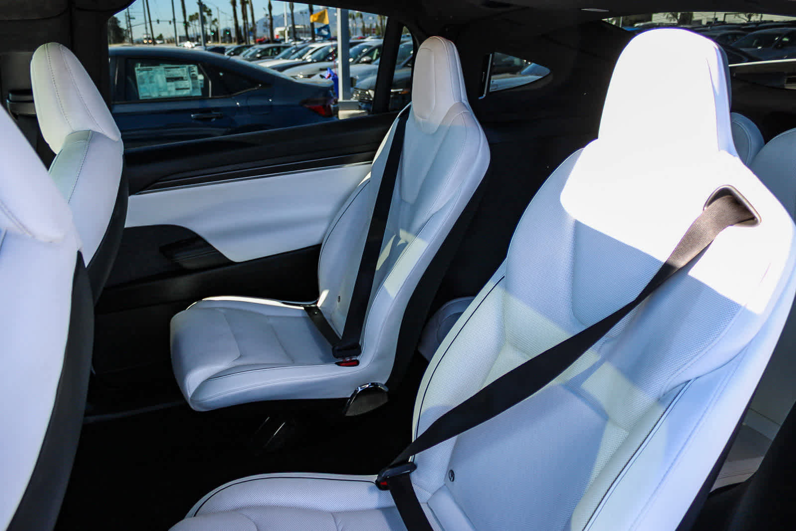 Used 2022 Tesla Model X Plaid image 19
