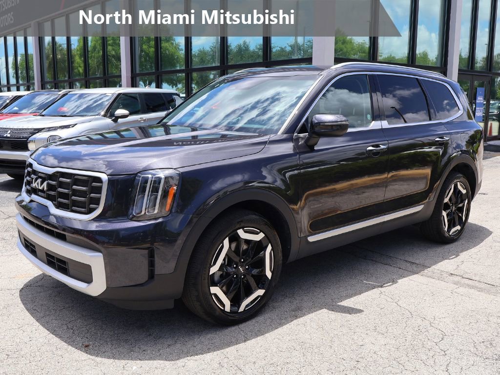 Used 2025 Kia Telluride S FWD image 1