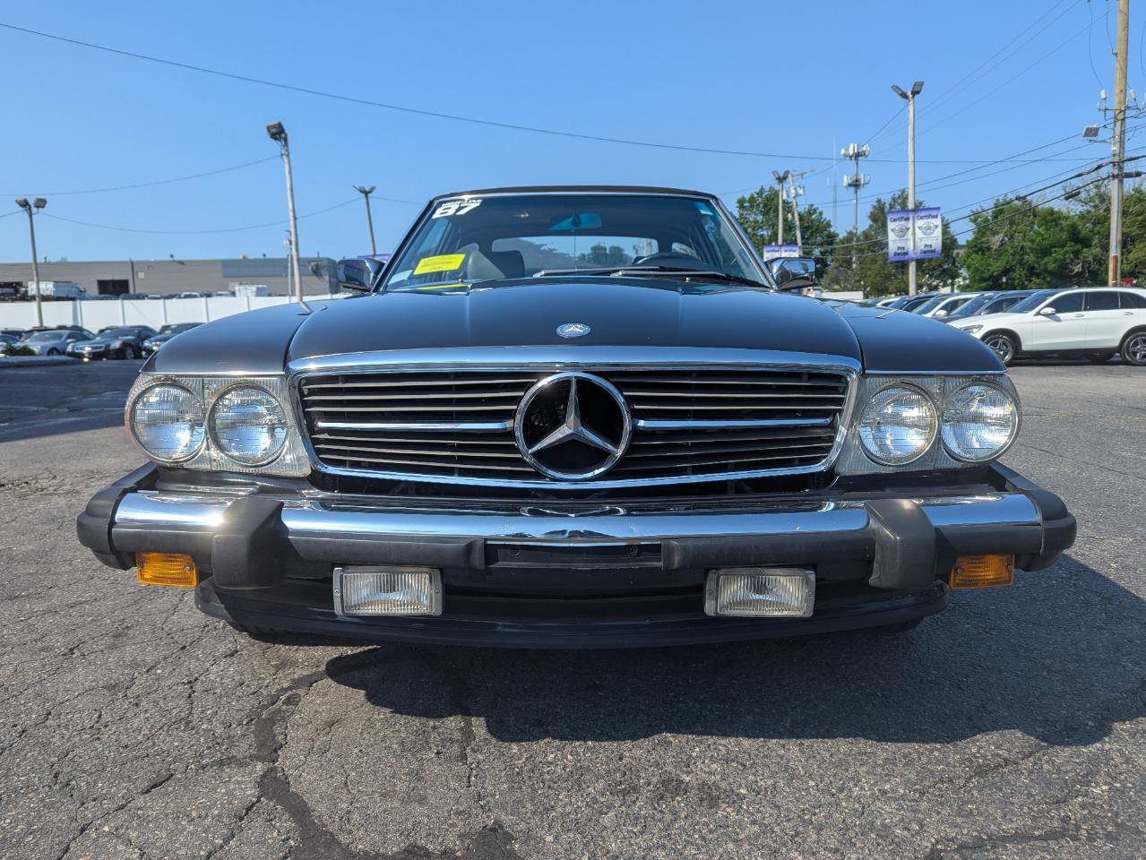 Used 1987 Mercedes-Benz 560 SL image 4