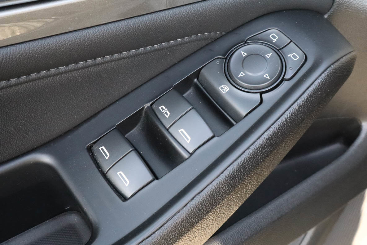 Used 2023 Chevrolet Traverse LT image 14