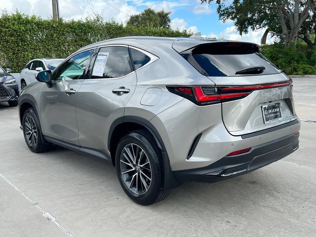 Certified 2025 Lexus NX 250 FWD w/ Accessory Package (2T) image 5