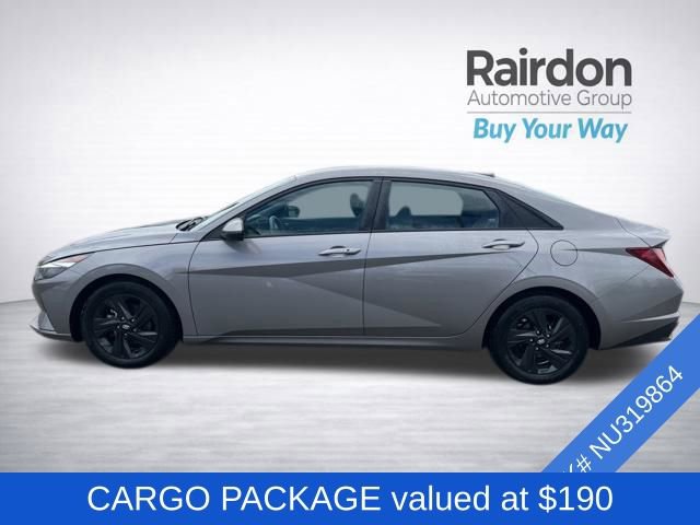 Used 2022 Hyundai Elantra SEL w/ Convenience Package FWD image 4