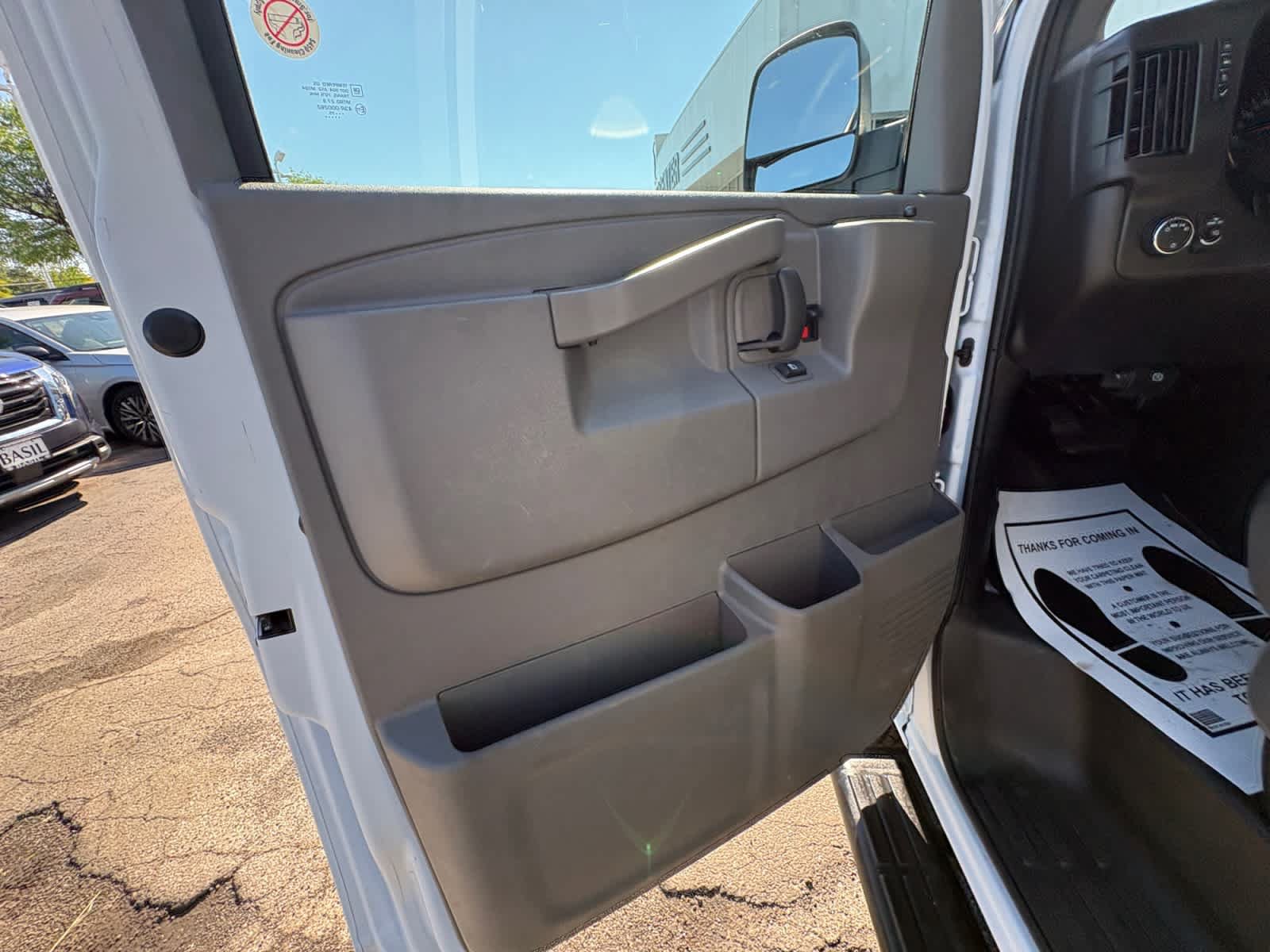 Used 2025 GMC Savana 3500 LT w/ LT Preferred Equipment Group RWD image 14