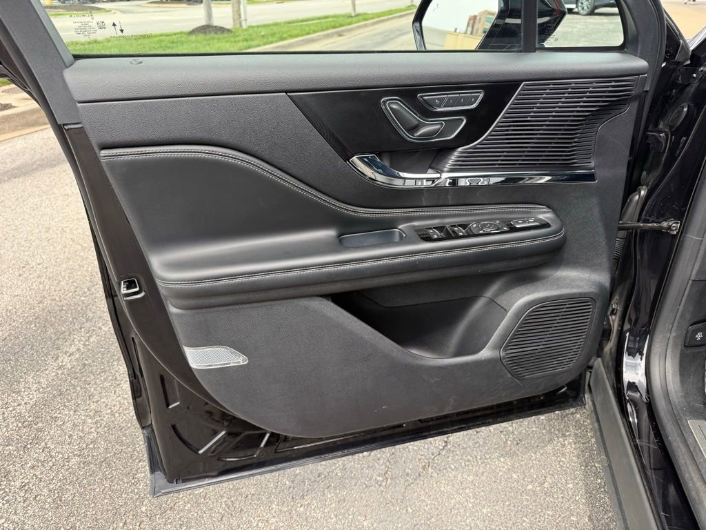 Used 2021 Lincoln Corsair AWD image 15