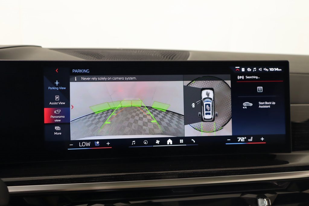 New 2026 BMW X7 M60i w/ Climate Comfort Package image 7