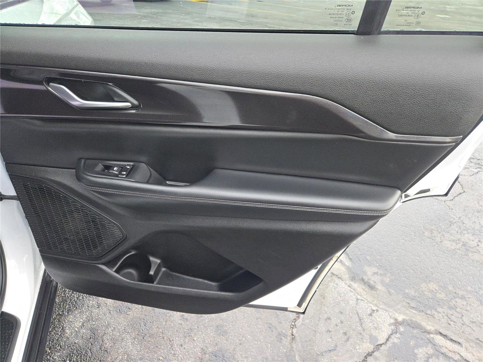 Certified 2023 Jeep Grand Cherokee L Laredo image 10