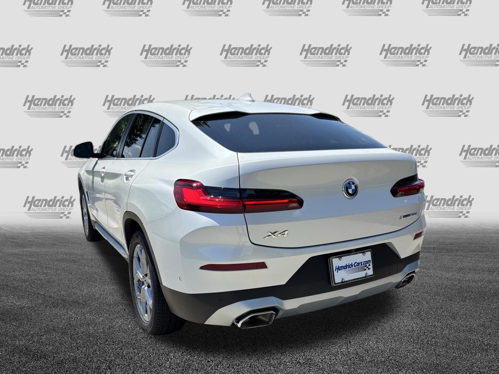 Used 2025 BMW X4 xDrive30i AWD/4WD image 8