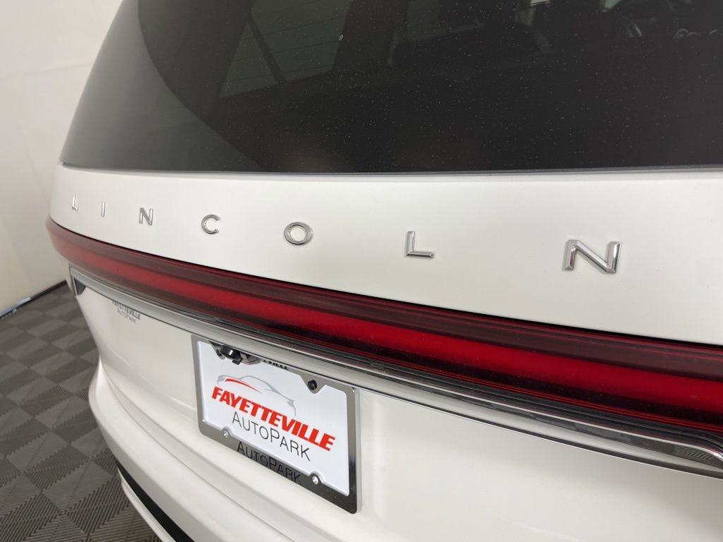 Used 2021 Lincoln Aviator Grand Touring w/ Elements Package Plus image 13