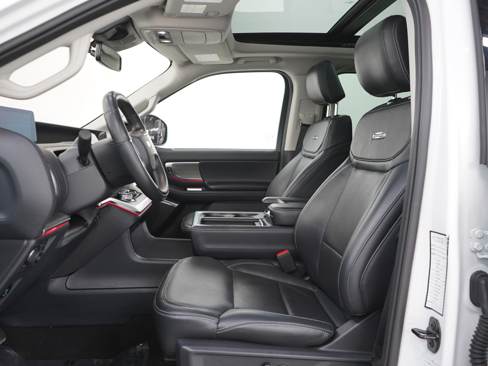 Used 2025 Ford Expedition Platinum AWD/4WD image 28