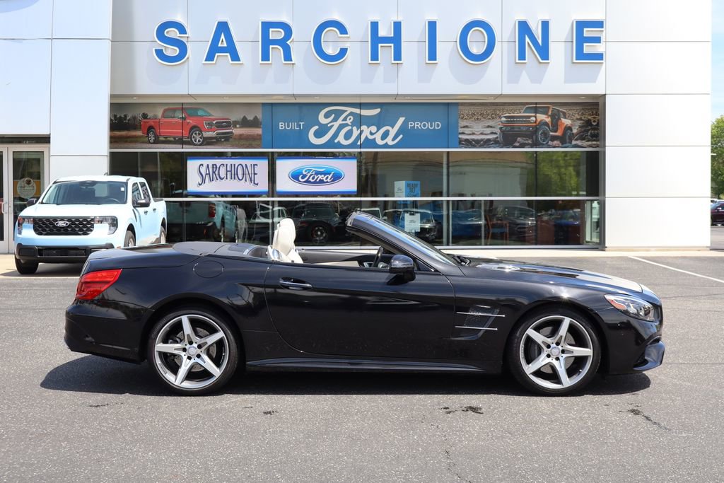 Used 2017 Mercedes-Benz SL 550 image 2
