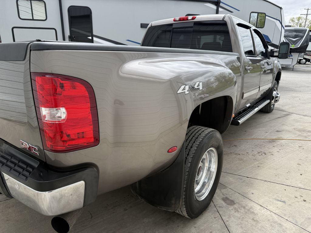 Used 2012 GMC Sierra 3500 SLT AWD/4WD image 33