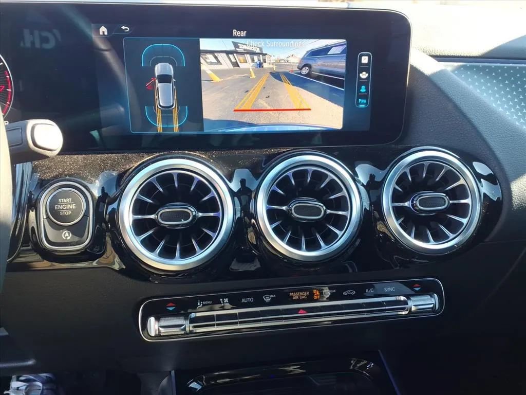 Used 2025 Mercedes-Benz GLA 250 image 34