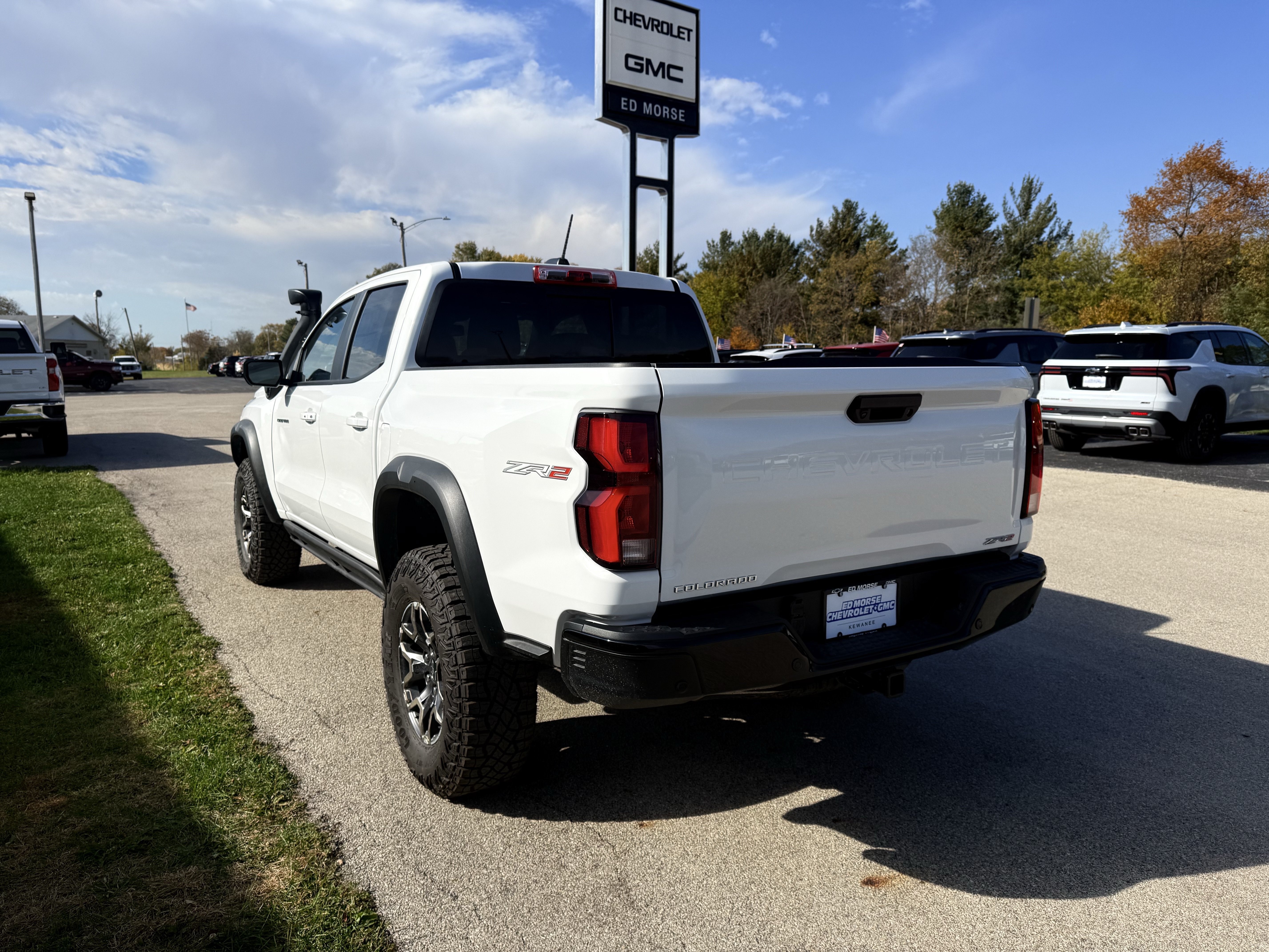 New 2025 Chevrolet Colorado ZR2 w/ Off-Road Front Bumper Package AWD/4WD image 5
