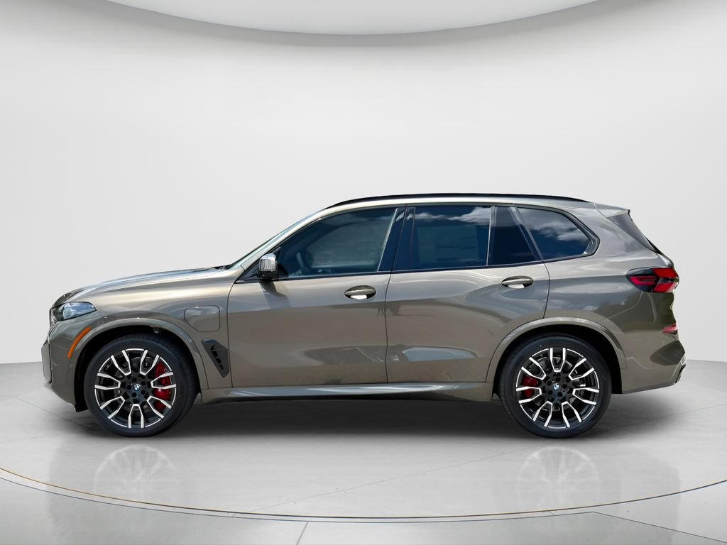 New 2026 BMW X5 xDrive50e w/ M Sport Package AWD/4WD image 3