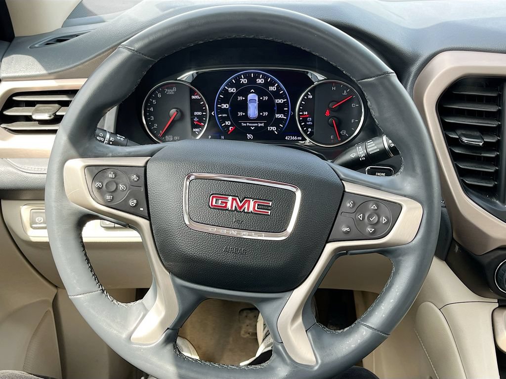 Used 2023 GMC Acadia Denali w/ Denali Technology Package AWD/4WD image 11