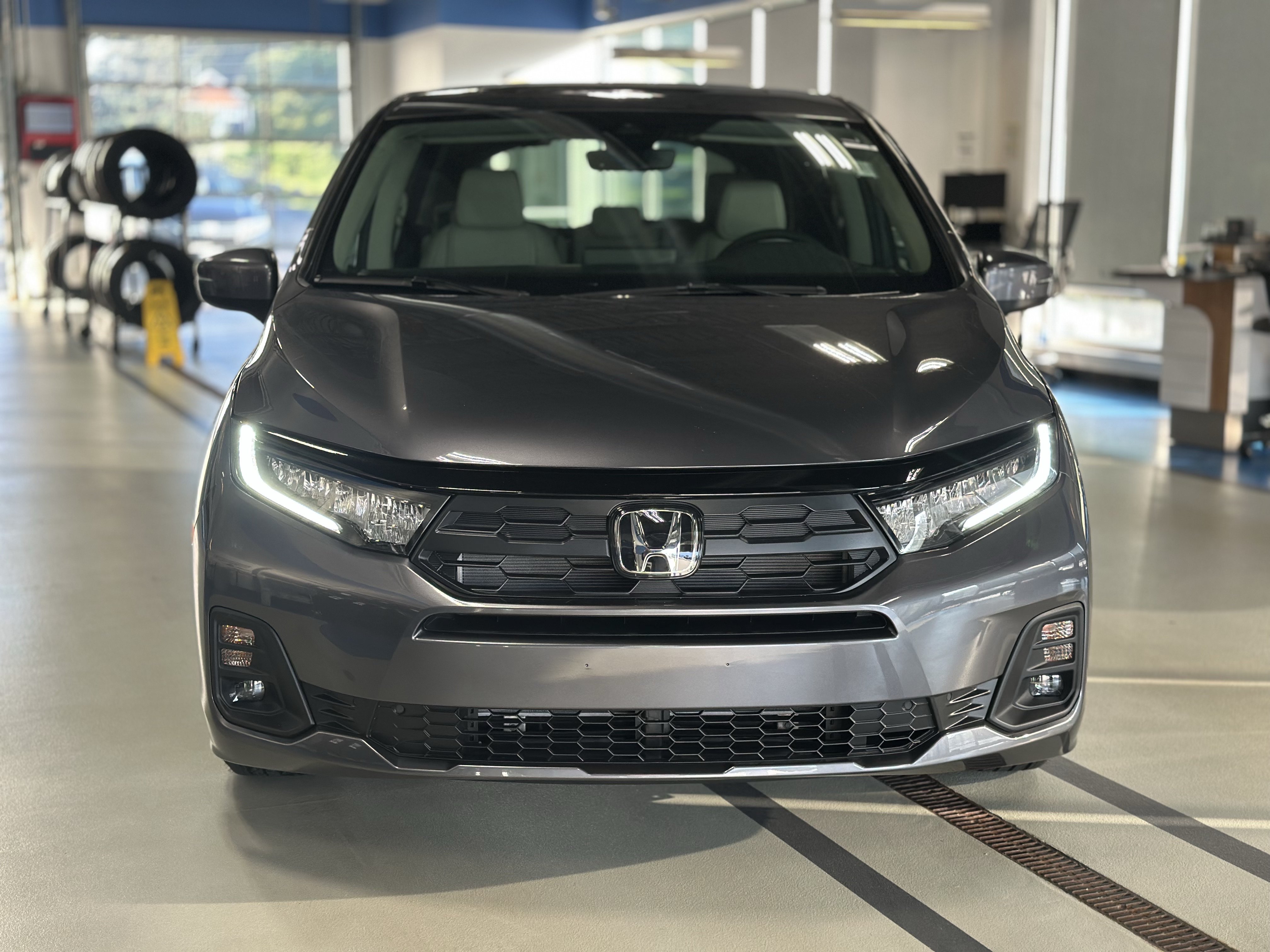 New 2026 Honda Odyssey EX-L image 3