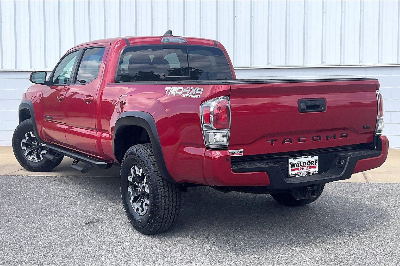 Used 2022 Toyota Tacoma TRD Off-Road w/ Technology Package AWD/4WD image 15