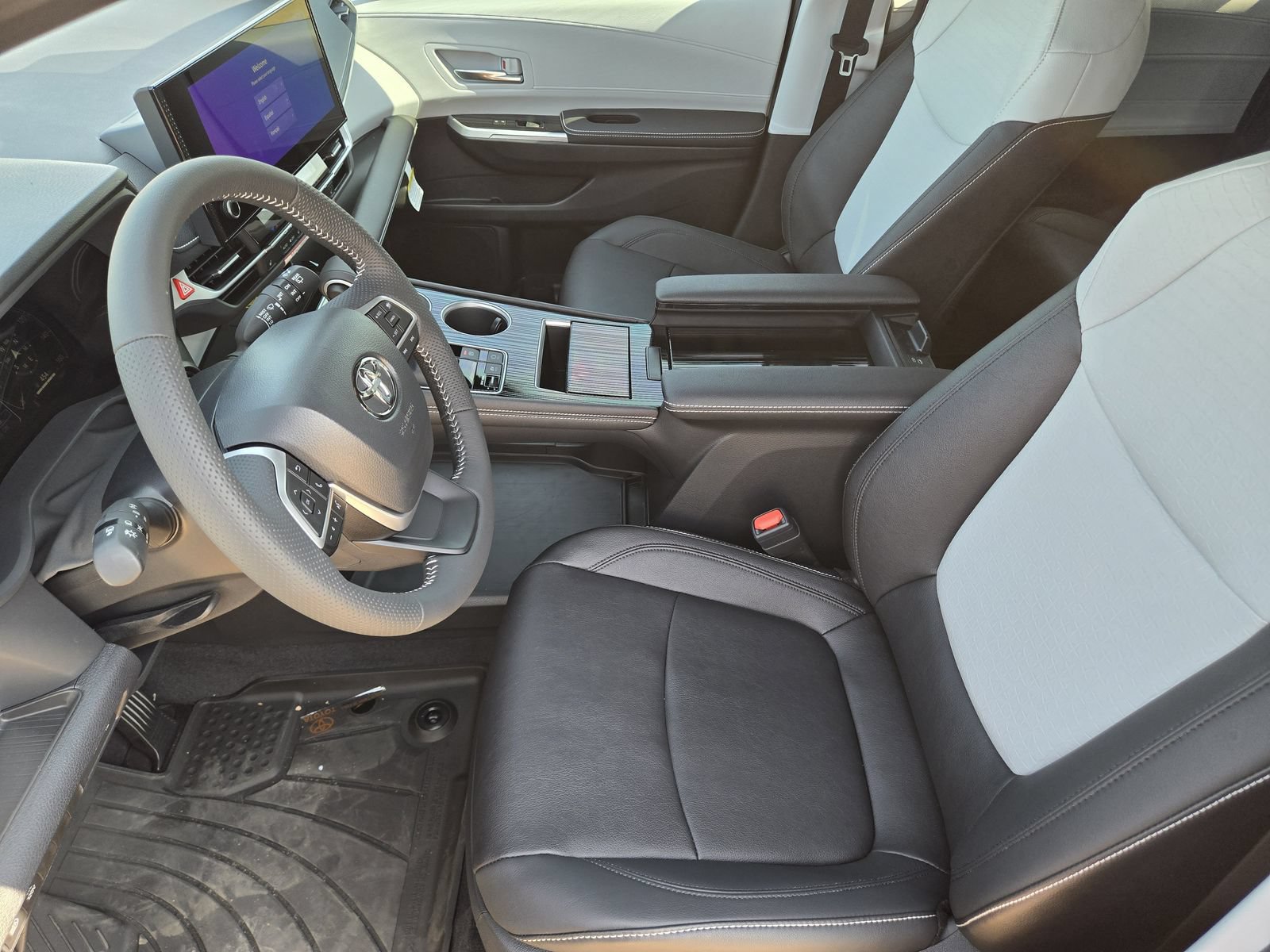 New 2026 Toyota Sienna XSE AWD/4WD image 12