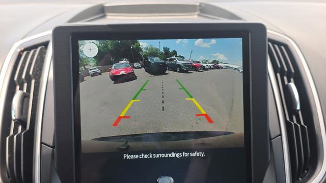 Used 2022 Ford Edge SE w/ Black Appearance Package image 24