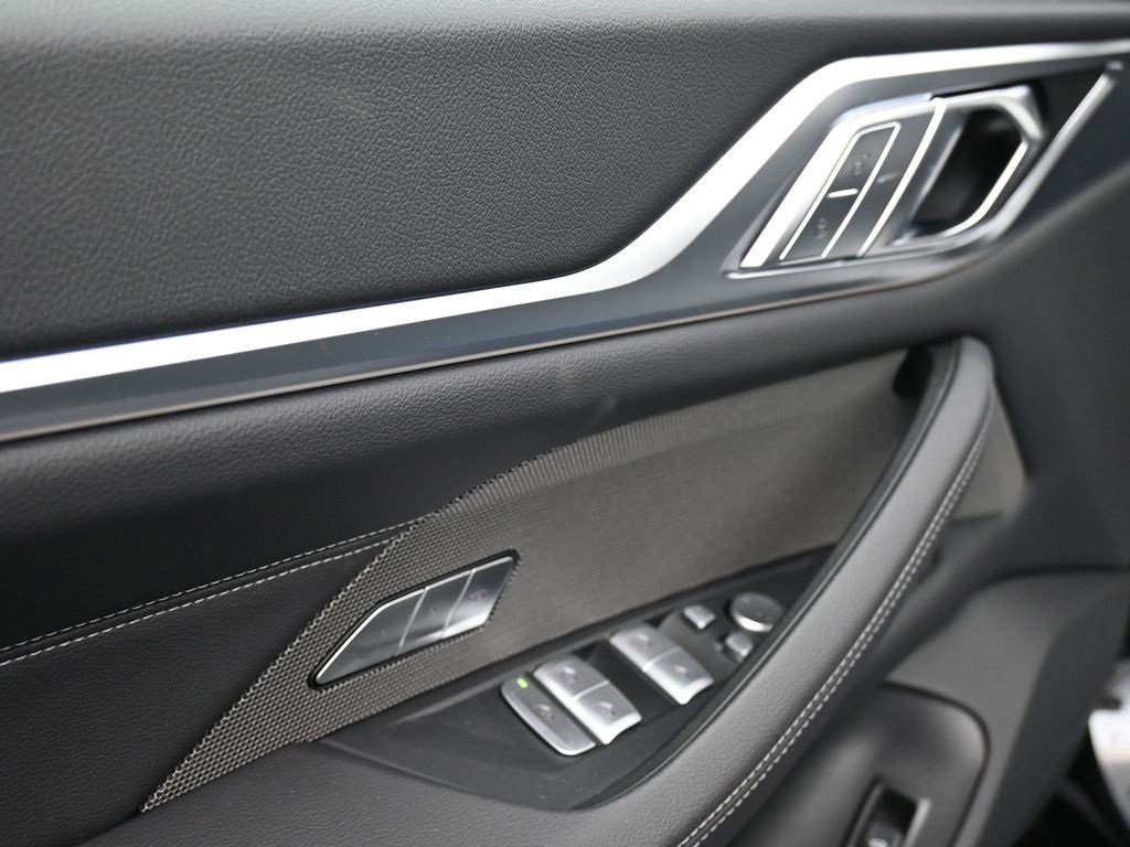 New 2026 BMW 430i xDrive w/ M Sport Package image 9