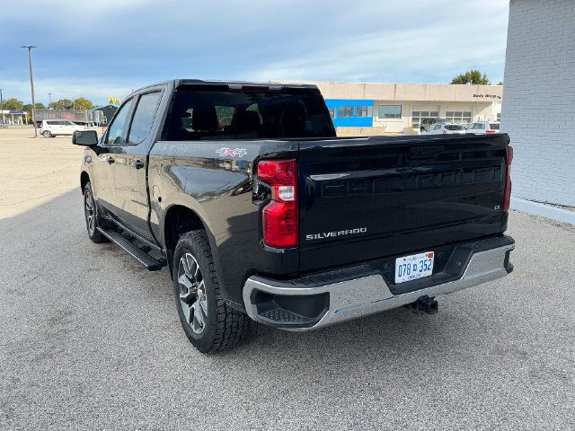 Used 2024 Chevrolet Silverado 1500 LT AWD/4WD image 3
