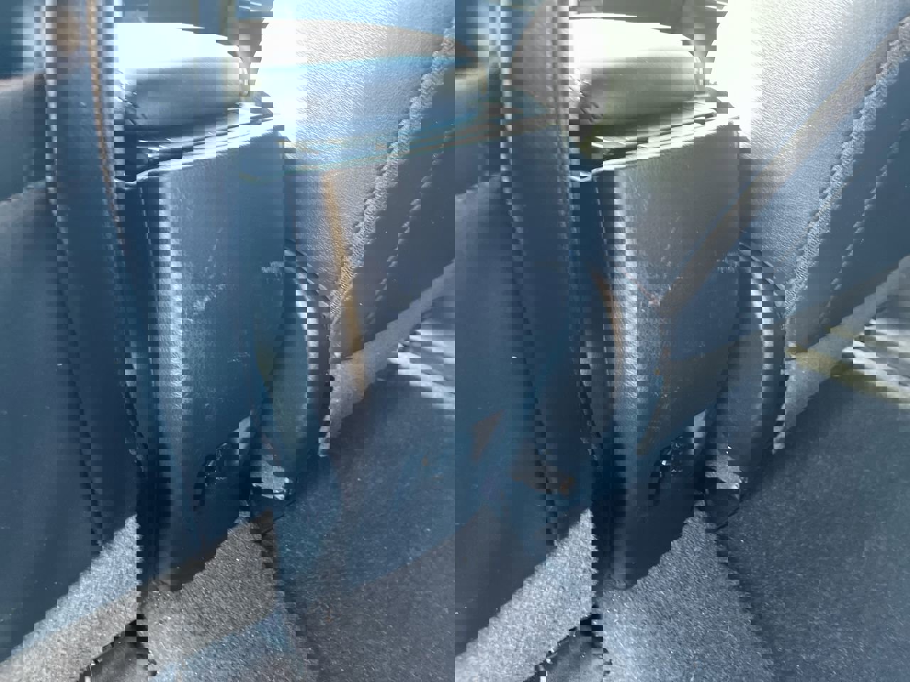 Used 2017 Toyota RAV4 SE image 26