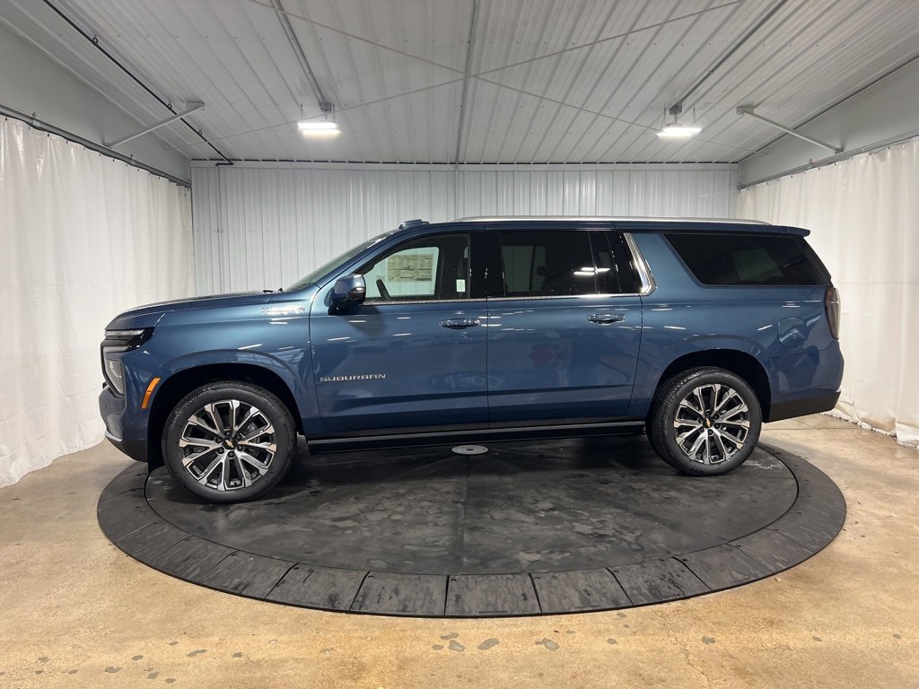 New 2026 Chevrolet Suburban High Country image 2