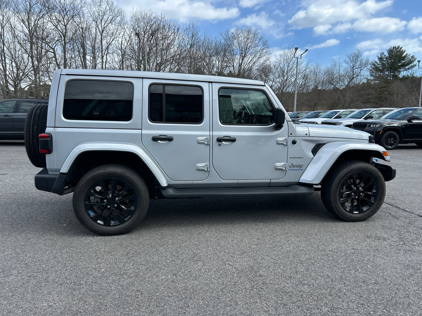 Used 2023 Jeep Wrangler Sahara w/ Cold Weather Group image 3