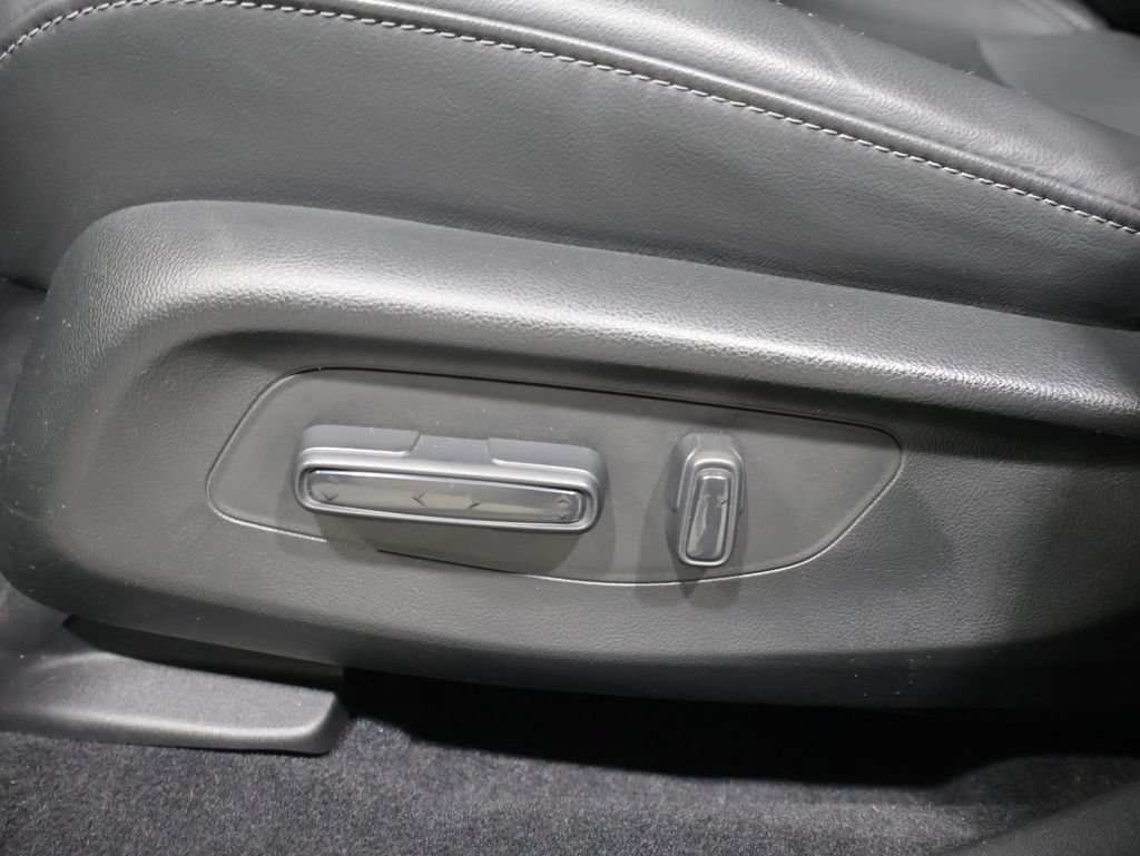 Used 2024 Honda HR-V EX-L image 12