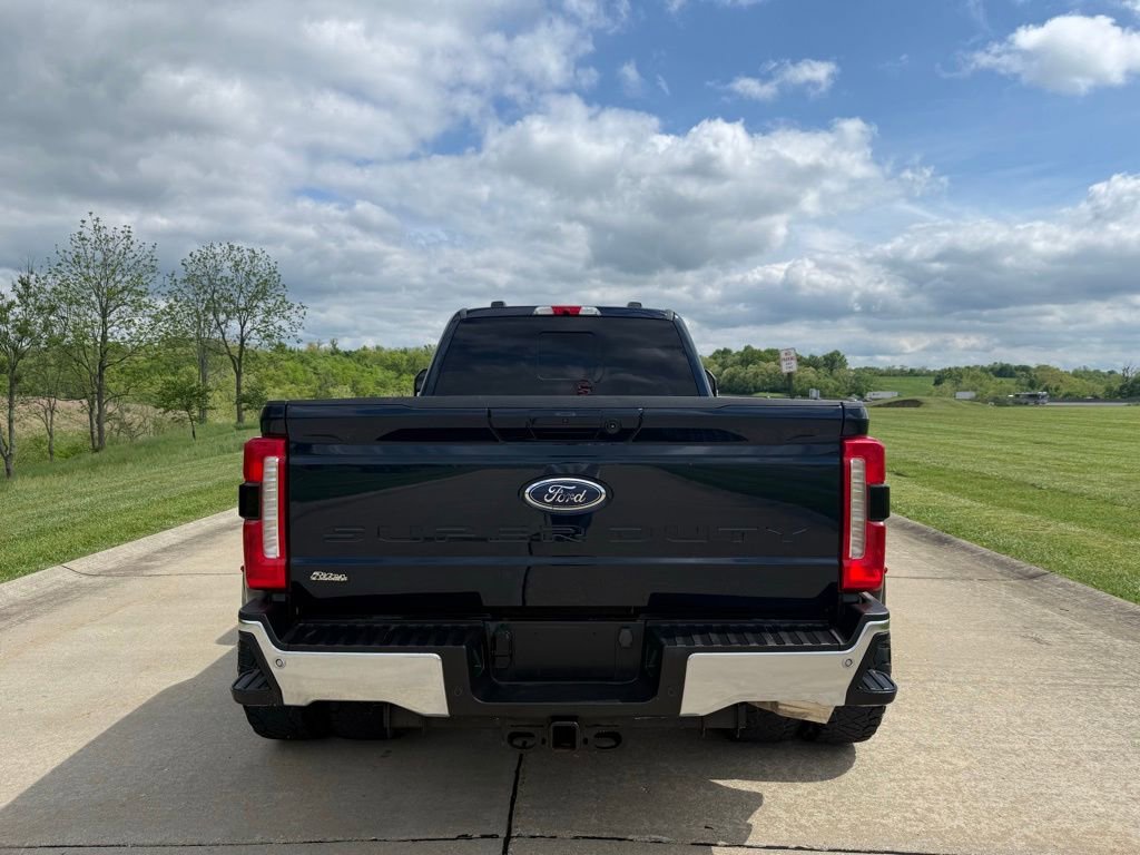 Used 2023 Ford F350 Lariat w/ Lariat Ultimate Package AWD/4WD image 4