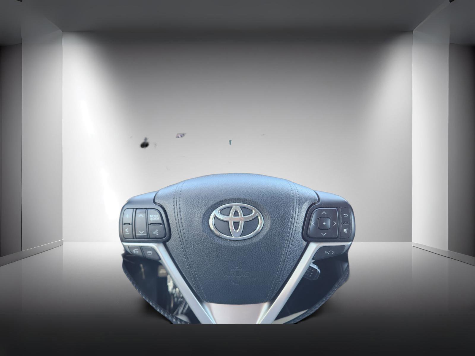 Used 2016 Toyota Highlander Limited Platinum AWD/4WD image 6