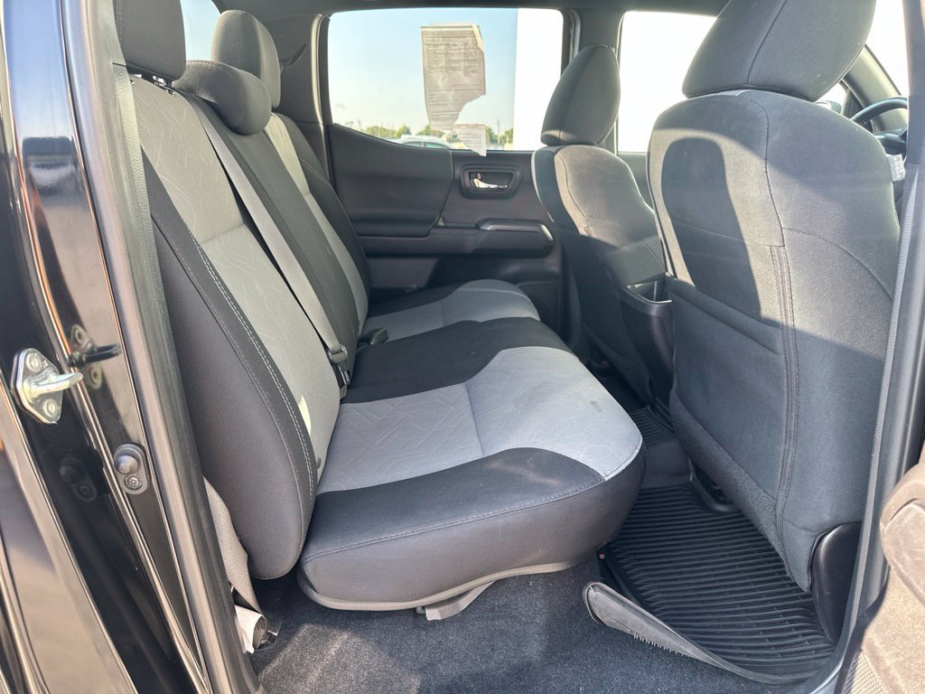 Used 2020 Toyota Tacoma TRD Sport w/ Technology Package AWD/4WD image 27