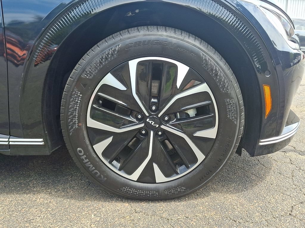 Used 2024 Kia EV6 Wind w/ Wind Technology Package AWD/4WD image 8