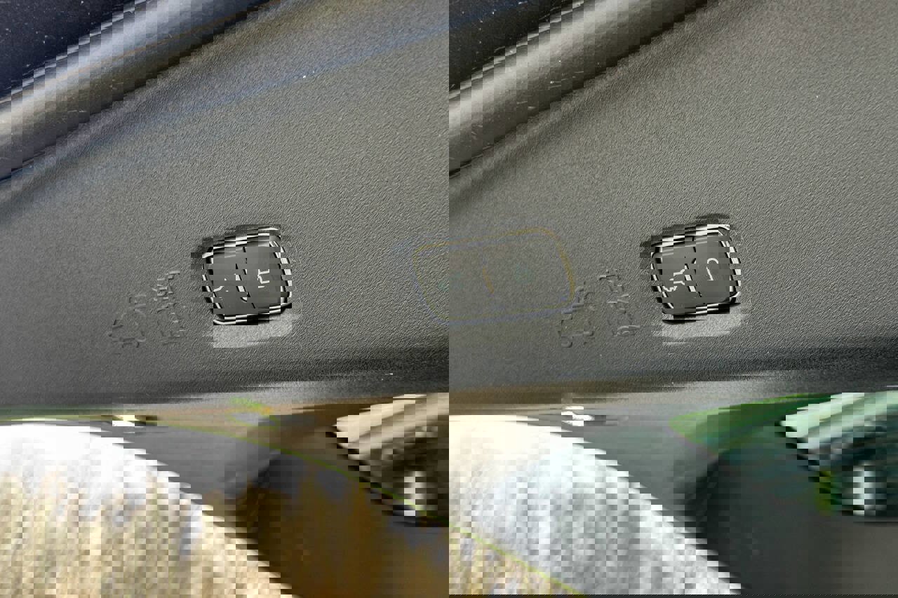 Used 2025 Ford Expedition Max Platinum image 23