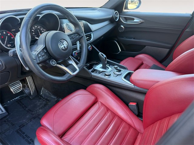 Used 2022 Alfa Romeo Giulia Veloce image 15