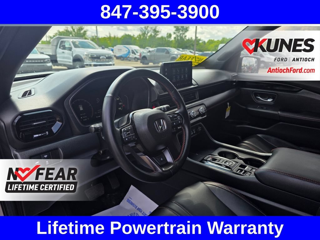 Used 2025 Honda Pilot TrailSport image 21