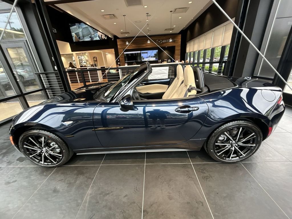 New 2026 MAZDA MX-5 Miata Grand Touring w/ Weather Package RWD image 5