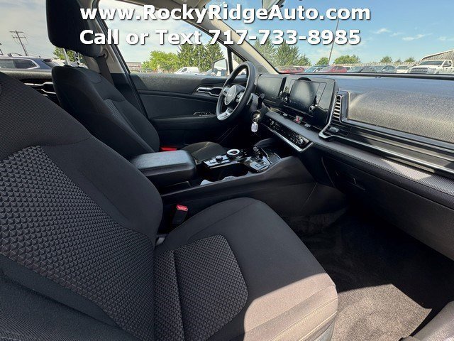 Used 2023 Kia Sportage LX AWD/4WD image 12
