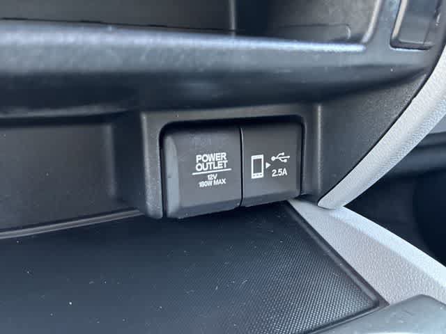 Used 2021 Honda Pilot EX image 32