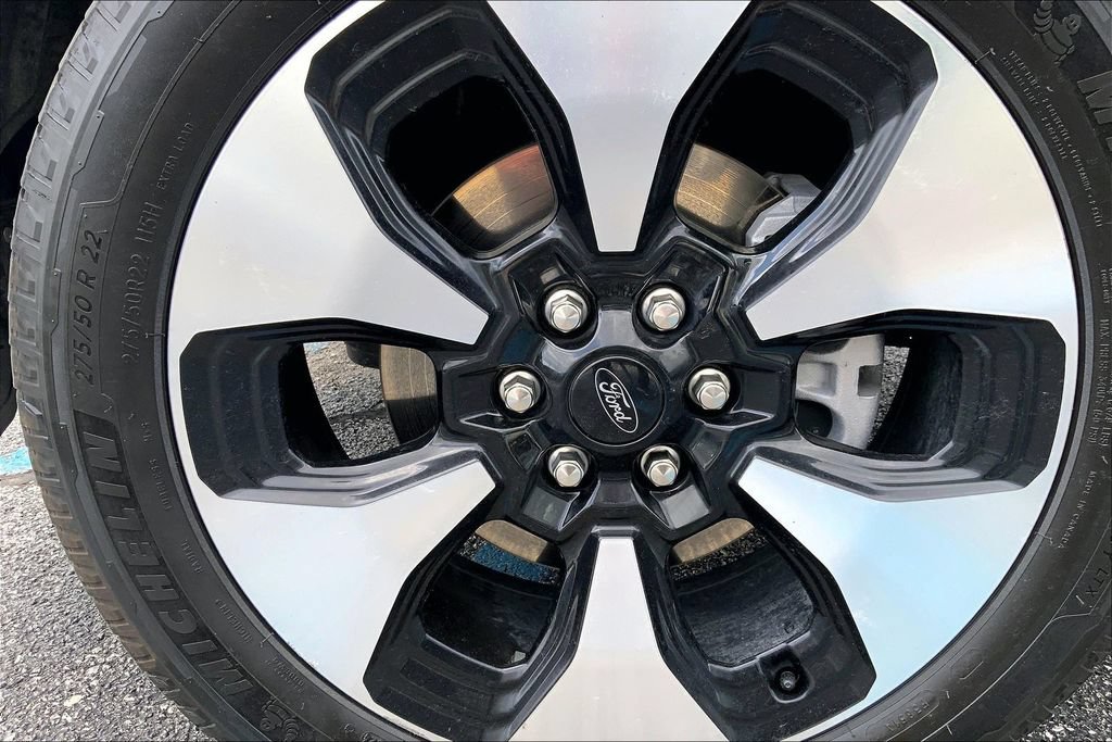 Used 2025 Ford F150 Lightning Platinum AWD/4WD image 3