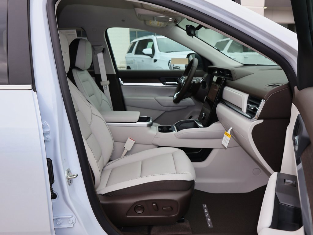 New 2026 GMC Terrain Denali w/ LPO, Floor Liner Package image 29