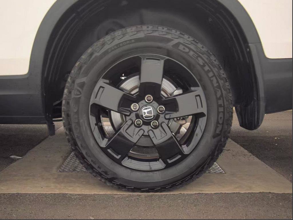 Used 2024 Honda Ridgeline Black Edition image 9