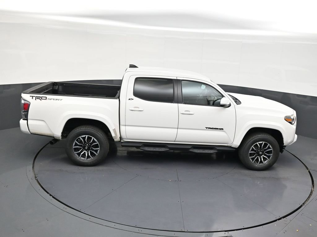 Used 2020 Toyota Tacoma TRD Sport w/ Technology Package RWD image 18