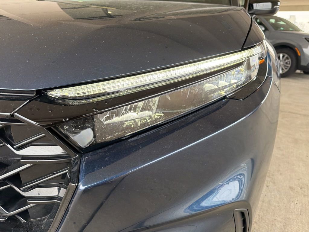 Certified 2025 Honda CR-V Sport Touring image 9