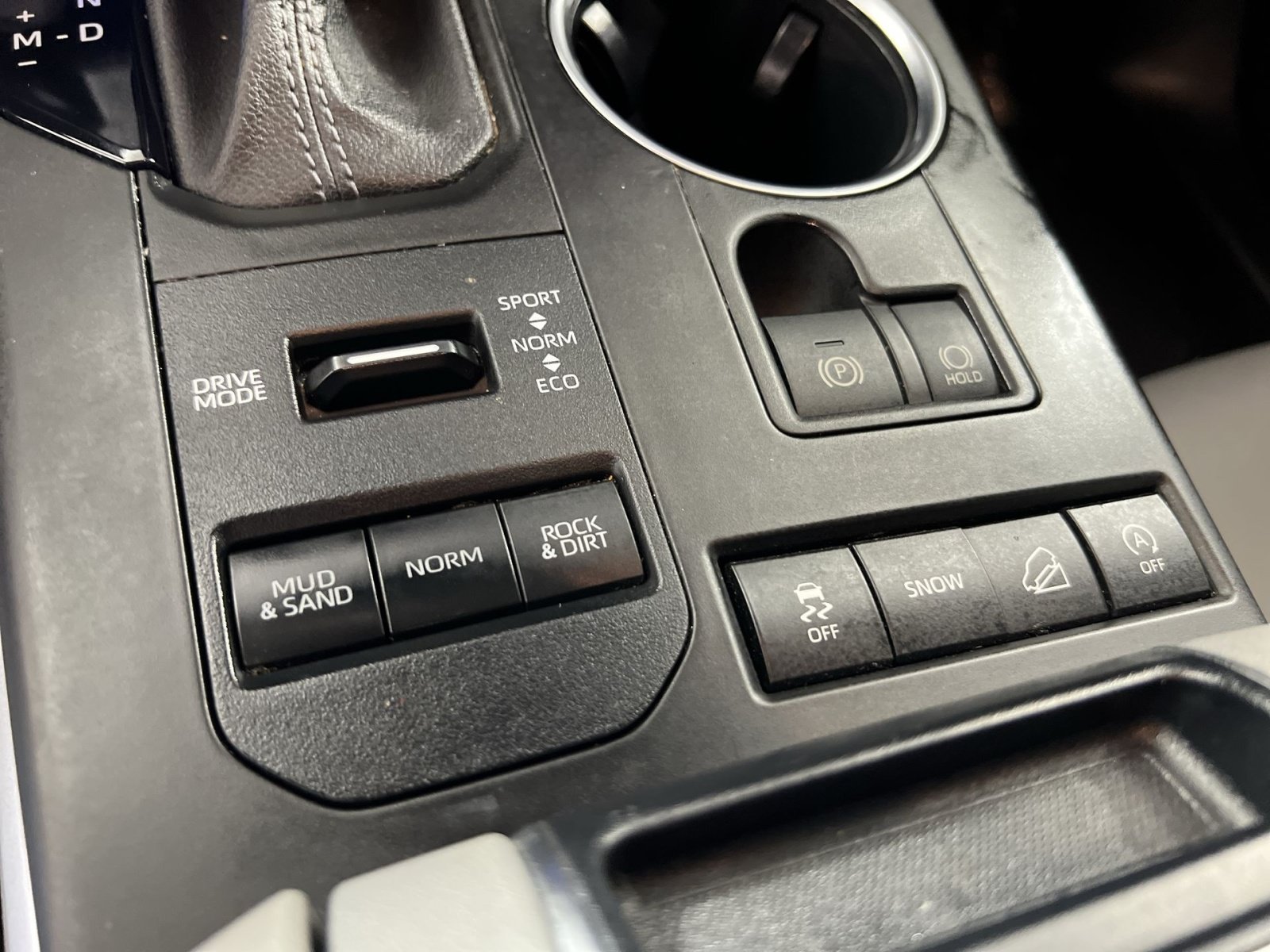 Used 2022 Toyota Highlander XLE AWD/4WD image 33