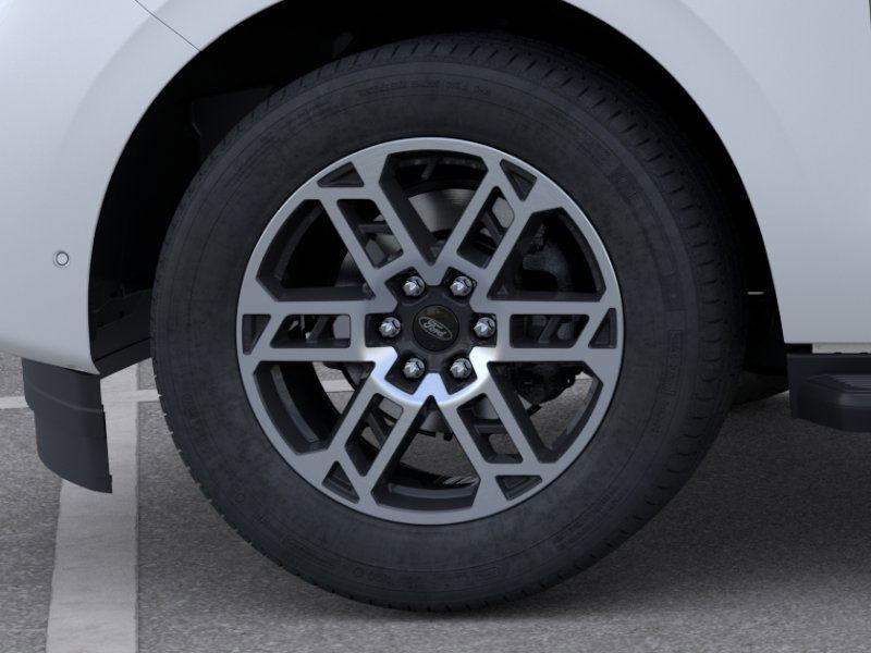 New 2025 Ford Expedition Active image 19