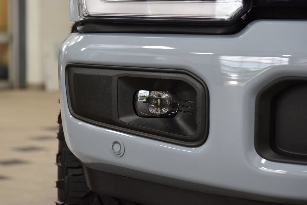 Used 2026 Ford F250 Platinum w/ Tremor Off-Road Package AWD/4WD image 13